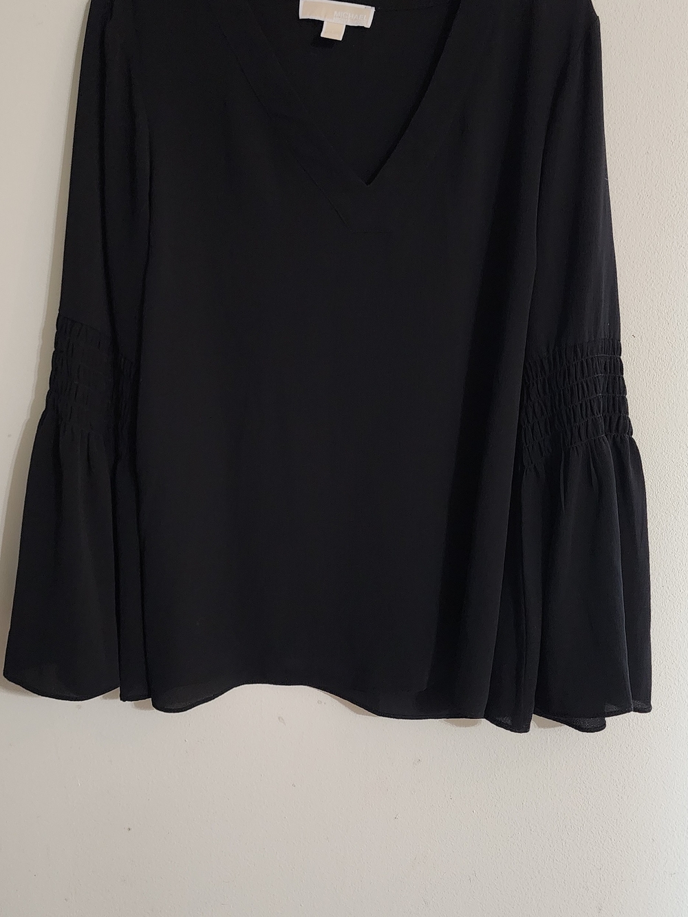 MICHAEL Michael Kors Black Smocked Bell Sleeve V-Neck Blouse Size L